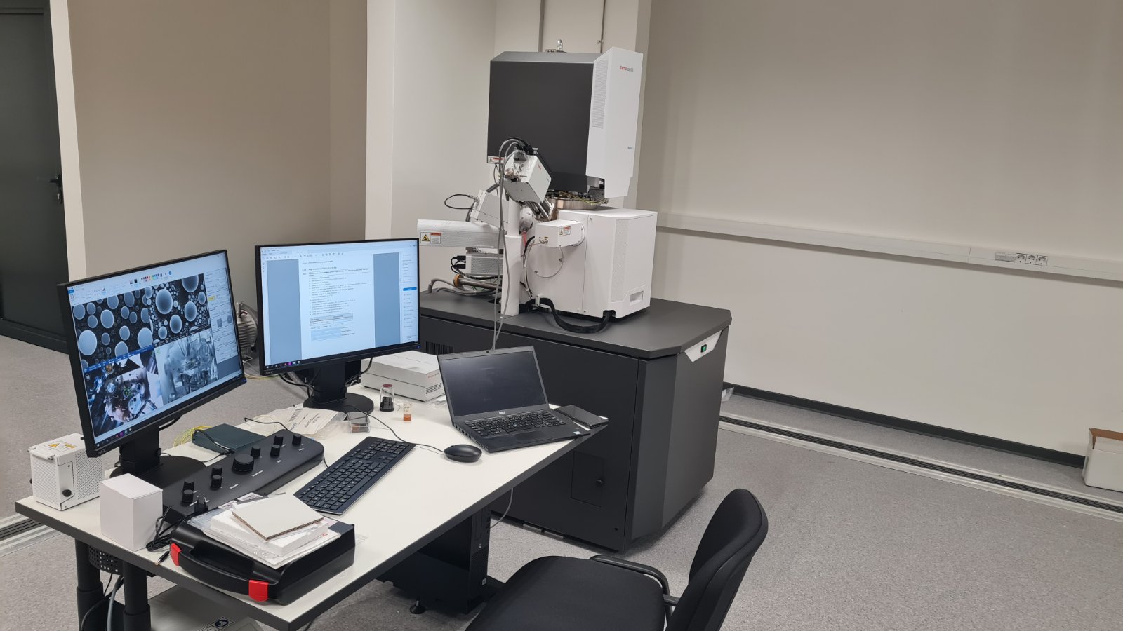 An exceptional performance microscope installed at BioSense